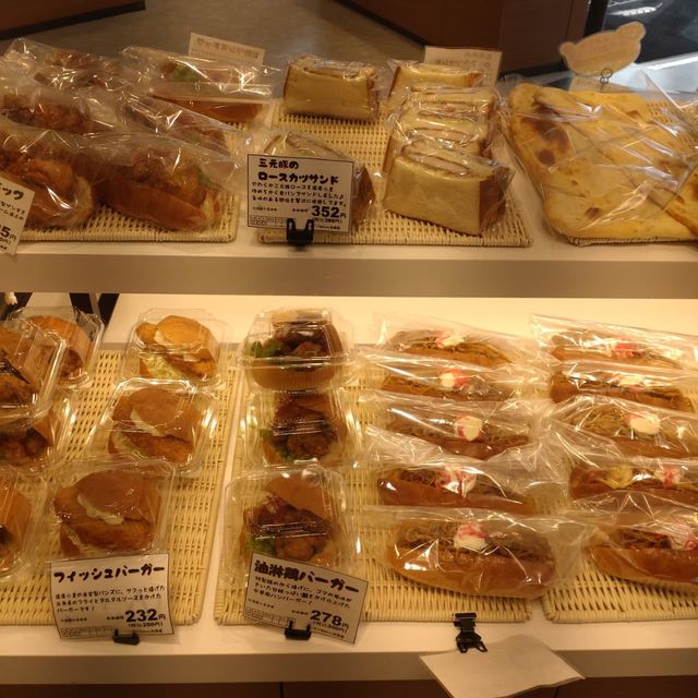 カレーパンをもとめて〜ペンギンベーカリー〜