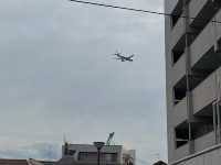 【福岡】街中を飛び交う飛行機