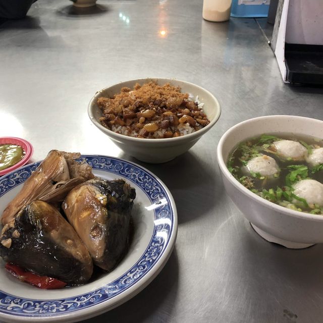 臺中西屯 市政路 台南（蘇記）順天肉燥飯