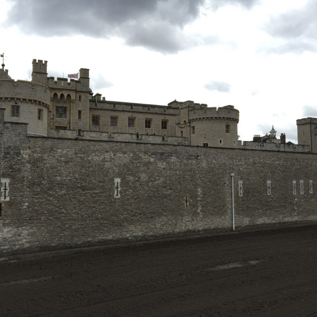 Iconic Tower in the heart of London 