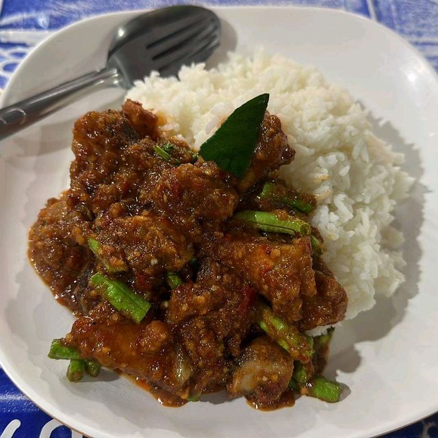 ร้านเจ๊เล็ก-ไก่มะระอาหารตามสั่ง​ เมืองสิงห์