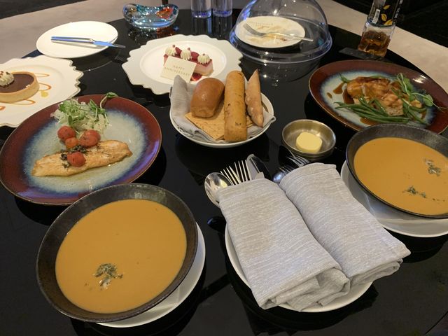 香港美利酒店 $2772包三餐🤪