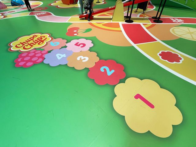 Chupa Chups pop-up playground