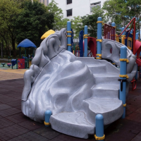 寶康公園兒童遊樂設施方面，設有共8套兒童遊樂設施，包括鞦韆、攀爬架、滑梯及遊戲板等。