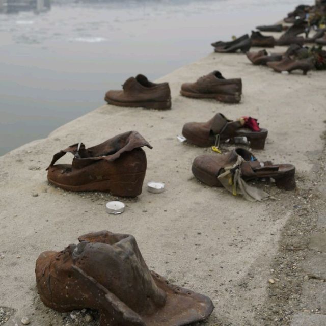 유럽여행 부다페스트 여행 Shoes on the Danube Bank