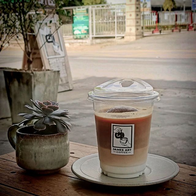 JAMES ART COFFEE ลองแวะในวันง่วงๆ