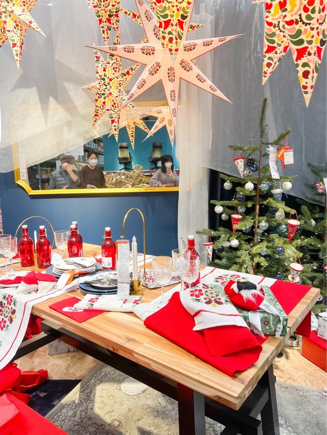 크리스마스 소품과 트리가 가득한 광명이케아🎄