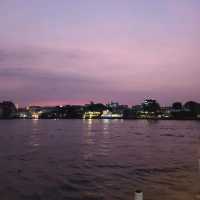 พระนคร กริลล์ บุฟเฟ่ต์ริมแม่น้ำเจ้าพระยา