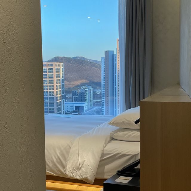 감각적인 객실과 광명역 뷰의 콜라보레이션! 근데 가격까지 착해.. 테이크호텔 객실편