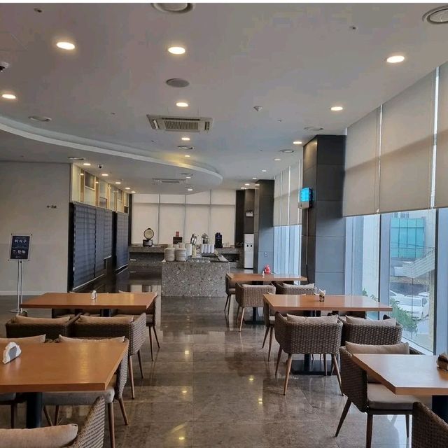 가성비 오션뷰 '호텔 브릿지 제주 서귀포 호텔'