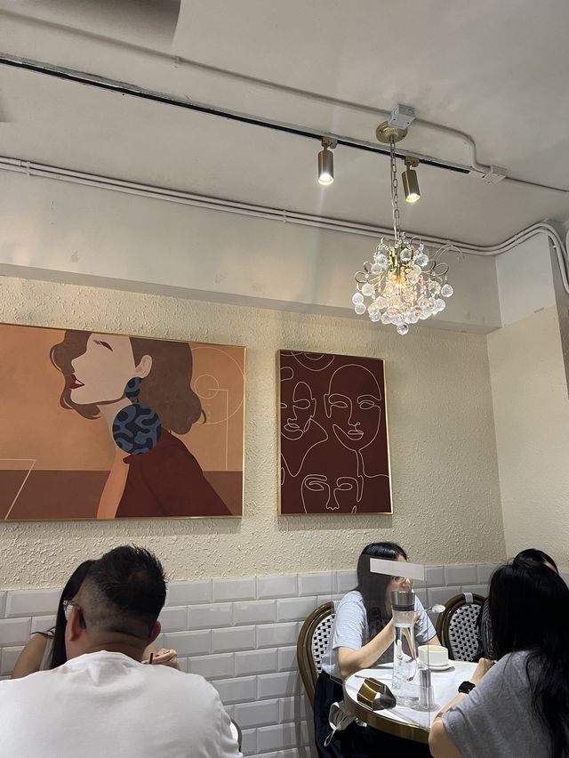 荔枝角工廈美食 INN