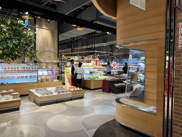 台北微風超市，好多異國料理及極品的食材都在這裡