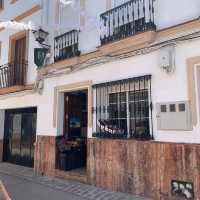 Setenil de las Bodegas สร้างบ้านใต้หินในสเปน