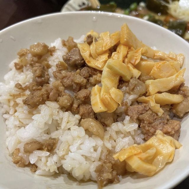 ［新竹/關西］ 一銀麵｜關西平價道地小吃 在古色古香的房子裡吃飯 每一樣都好好吃 不踩雷😝 
