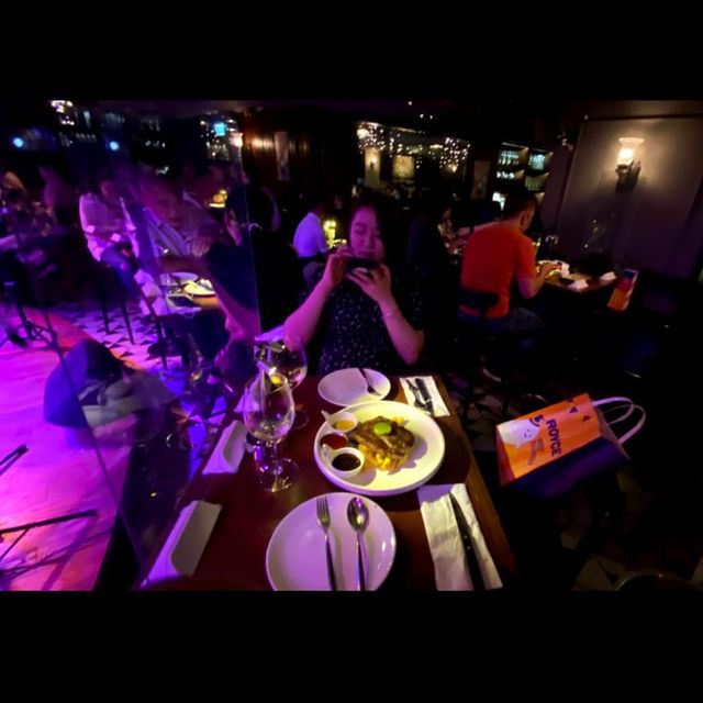 好有氣氛的尖沙咀晚餐🥣live band in da house 🎼🎧