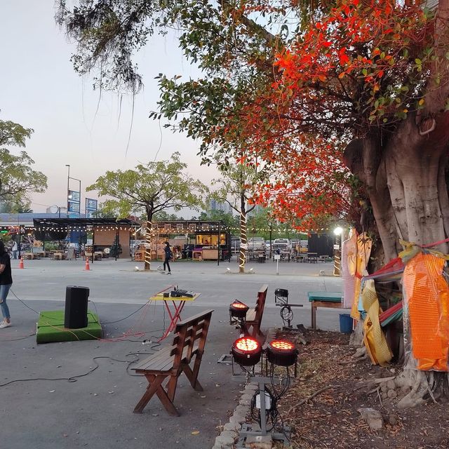 tonsai market