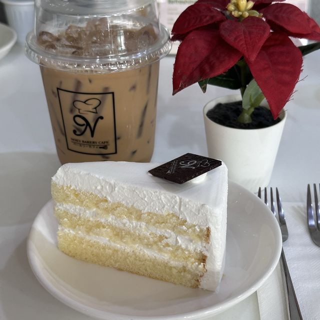 ร้านเนยเบเกอรี่ ร้านเบเกอรี่เด็ดเมืองปากน้ำ 