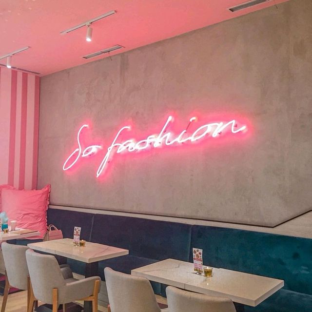 SO FASHION CAFFE MALL TAMAN ANGGREK