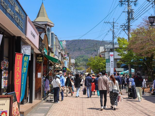 【長野県】西欧×レトロの景観が混ざり合う「旧軽井沢銀座」