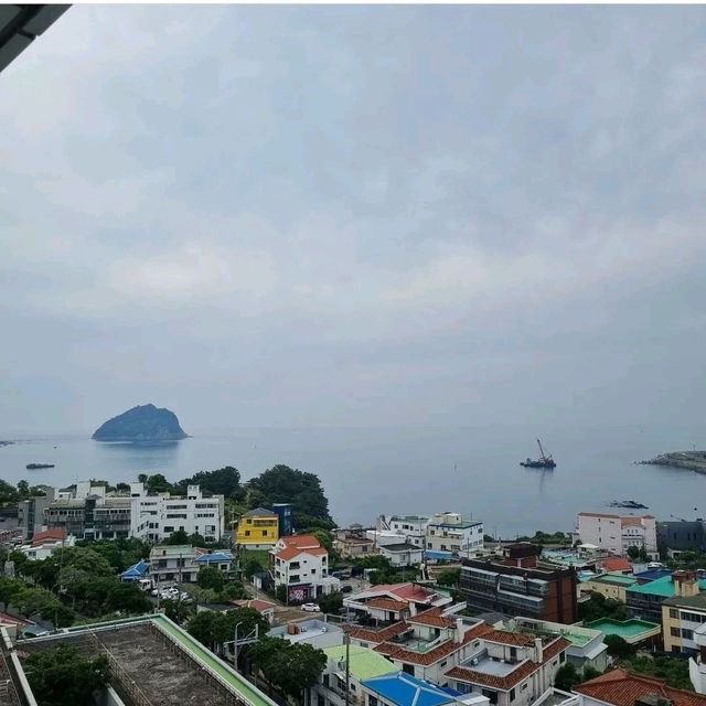 가성비 오션뷰 '호텔 브릿지 제주 서귀포 호텔'