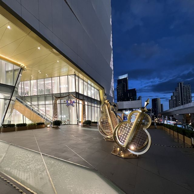 🇹🇭 Iconsiam sculptures