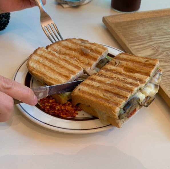 성수동 감성 브런치✨ 채광 좋은 샌드위치 맛집 미아논나
