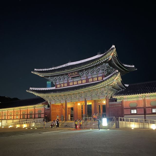 가을 밤에 즐기는, 경복궁 야간개장
