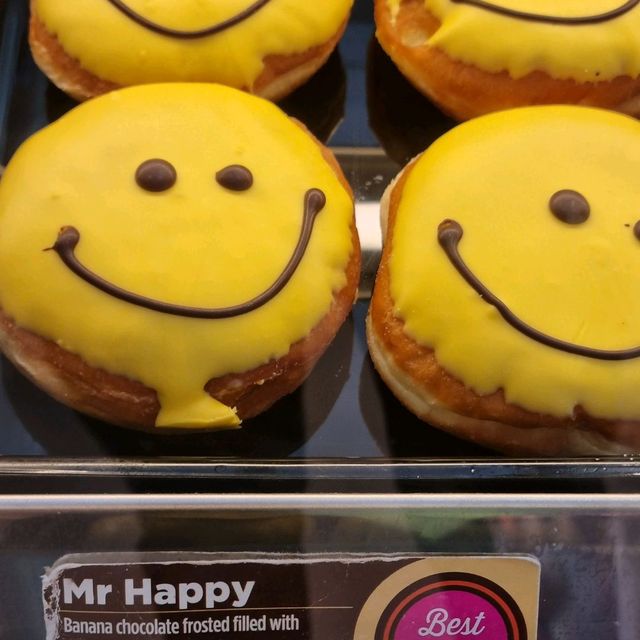 Mr.HaPpY at Dunkin