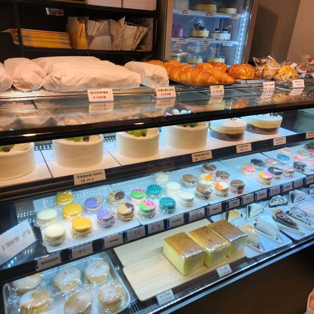 韓国/ソウル 地元で愛されるチーズケーキ屋さん ATO