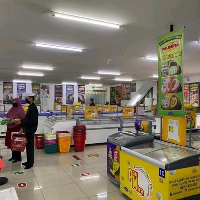 visitor get a free Pao ( steam bread ) FREE!!