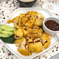 【四寶食堂 - 高質抵食茶餐廳 惹味鮑魚雞煲】 