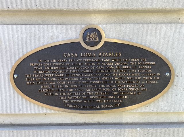 Casa Loma Stables 🇨🇦