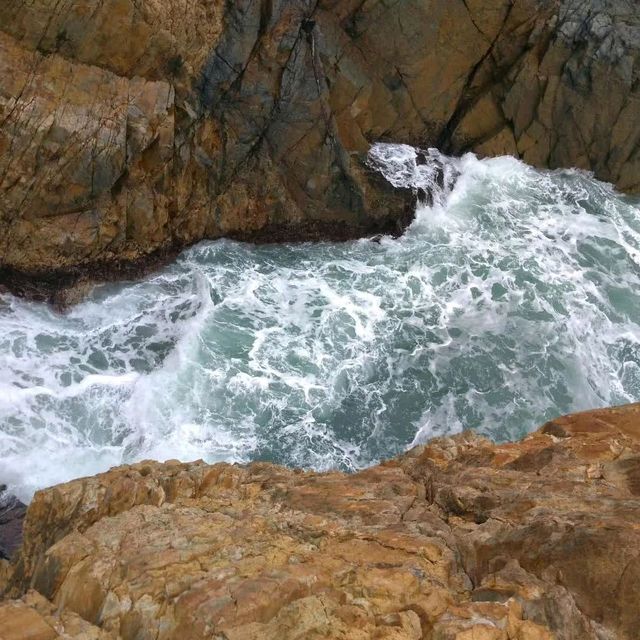 Ocean hiking 