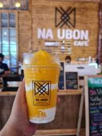 ณ อุบลของฝาก & คาเฟ่พิบูลมังสาหาร