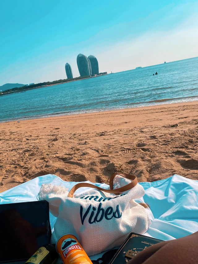 SANYA BAY BEACH AFTER LOCKDOWN 