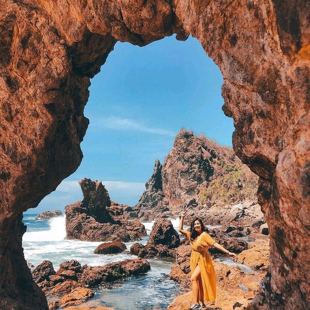 WATU LUMBUNG BEACH - YOGYAKARTA