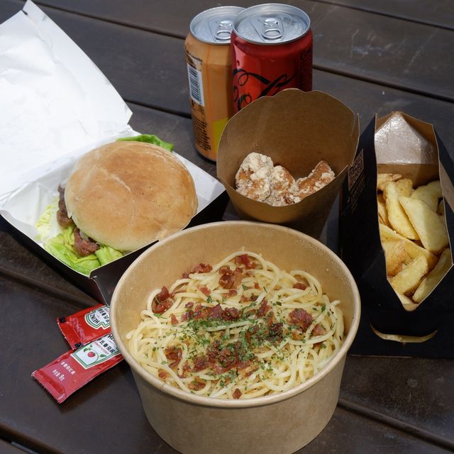 終於不用吃醃青瓜漢堡🍔 終於不用吃醃青瓜漢堡🍔