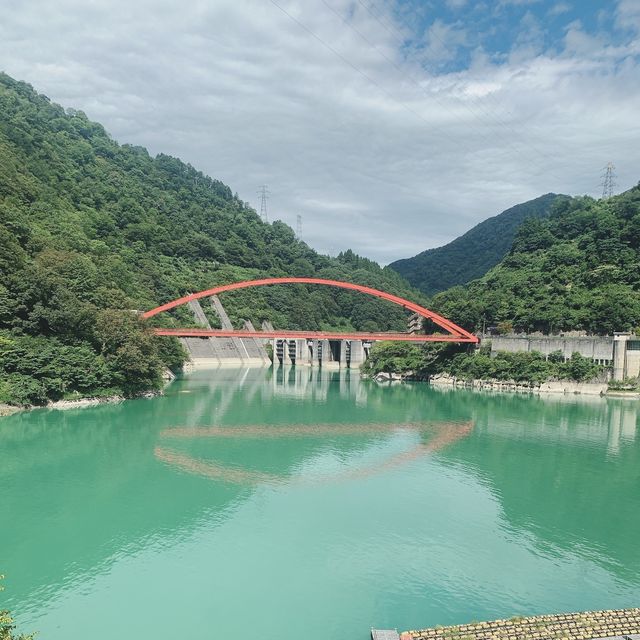 【富山県】黒部峡谷トロッコ鉄道
