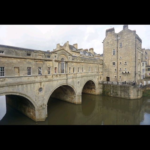 Famous bridge @ Bath