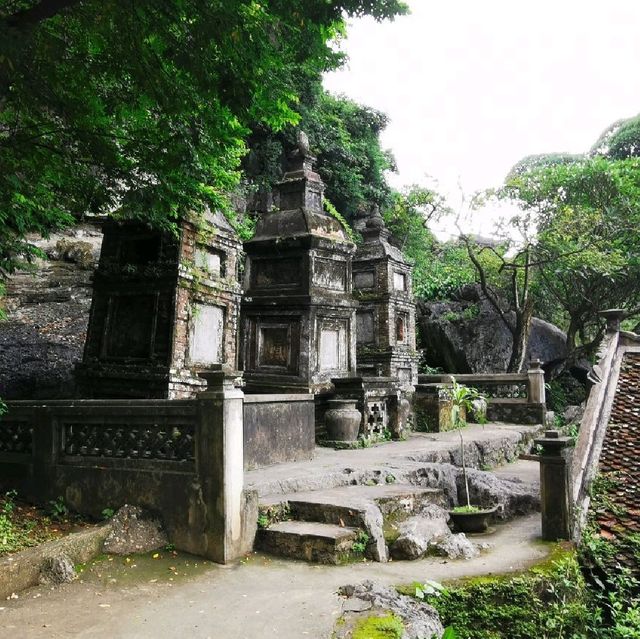 寧平必玩景點--碧洞古寺Chùa Bích Động