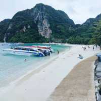 เกาะพีพี (Phi Phi Islands) Krabi Thailand