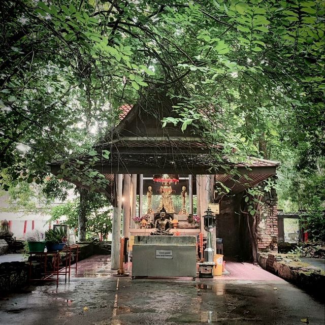 วัดเลขธรรมกิตต์ ผ่านประตูแห่งกาลเวลา นครนายก