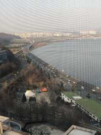 심플하고 모던한 5성급 한강뷰 호텔 ‘비스타 워커힐 서울’ 🏨🌉✨