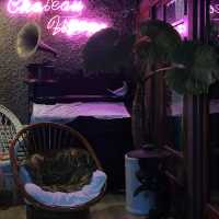 일본 드라마 속에 들어온 듯한 적산가옥 개조 카페 ‘행복이 가득한 집’