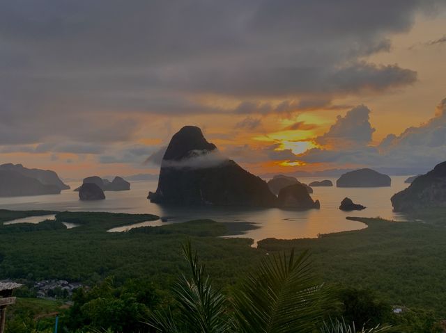 แสงเรืองรองของเช้าวันใหม่…..จุดชมวิว เสม็ดนางชี