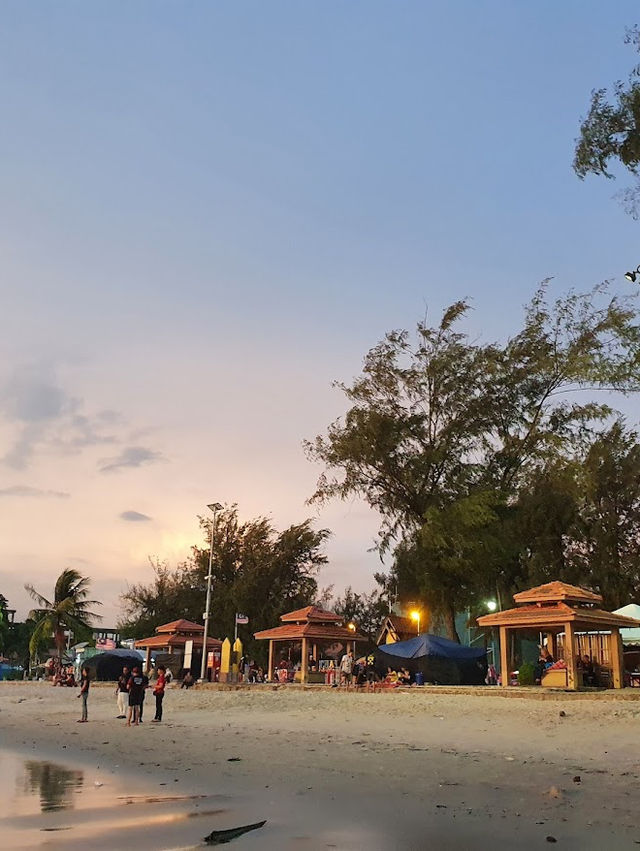 Pantai Teluk Kemang