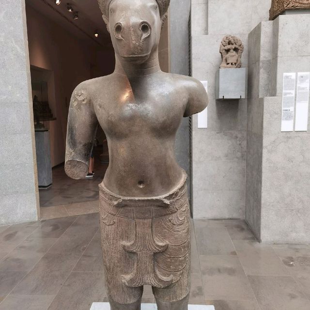 Centuries of Asian arts in Paris