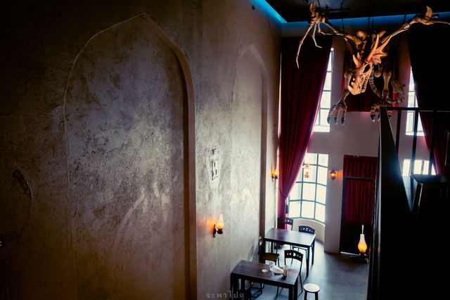 Hog's Head Phuket ร้านหัวหมู ภูเก็ต