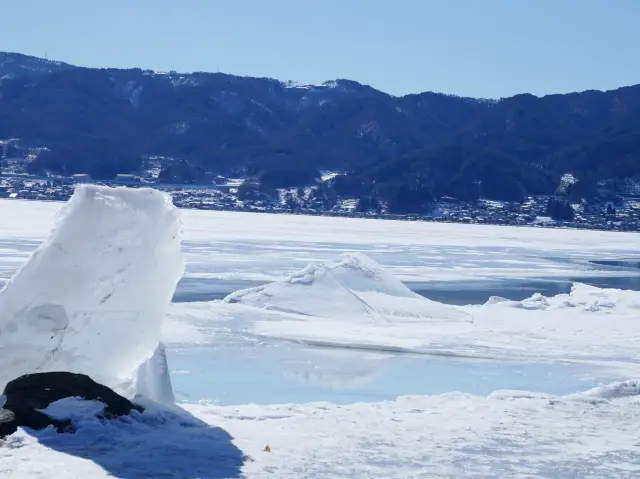 【長野】数年に一度の絶景✨諏訪湖の御神渡り