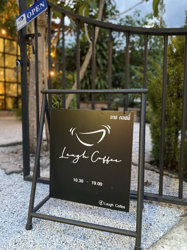 ลาฟคอฟฟี่ คาเฟ่น่ารักแถวนราธิวาส
